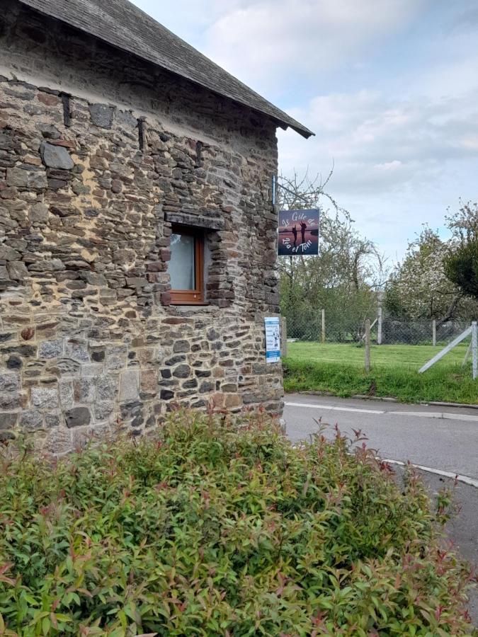 Gîte chaleureux avec poêle à granulés Tanis Esterno foto
